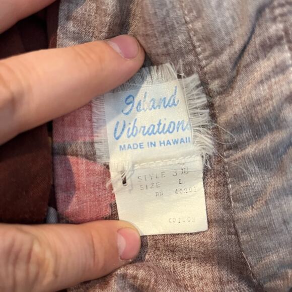 Island Vibrations, Made in Hawaii Islander Tropical 3/4 Luau Hawaiian shirt - Picture 3 of 16
